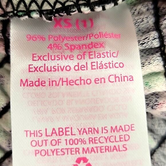 No Boundries Two Piece Set Size XS Shorts with Crop Top Floral Print Summer Fun - Picture 11 of 12